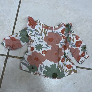 1194. Carter's Shirt Size Newborn